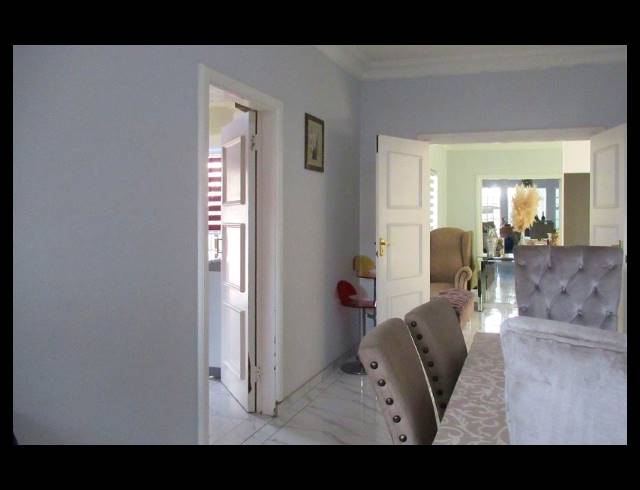 6 BEDROOM GATED ESTATE FOR SALE IN STRATHAVON